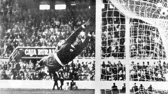 Aquel peculiar no gol de Paul&nbsp;Breitner