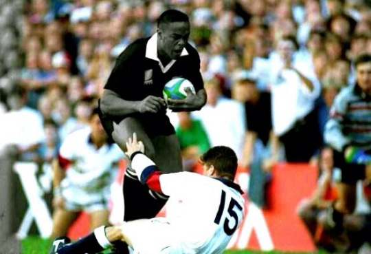 Jonah Lomu y el placaje que deshizo los hilos del&nbsp;amateurismo