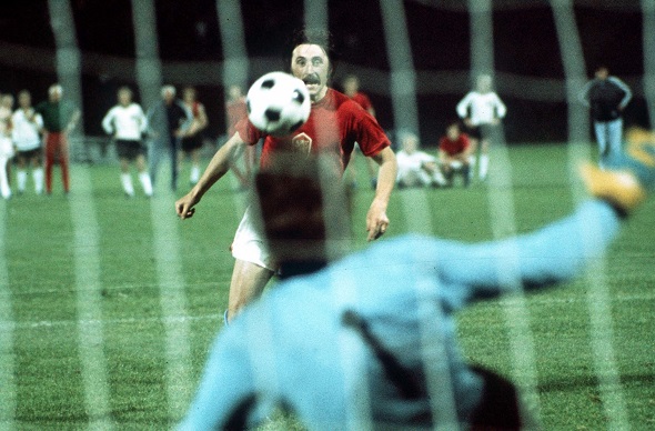 Ciclo del Penalti (I). Antonín Panenka sorprende al mundo desde los once&nbsp;metros