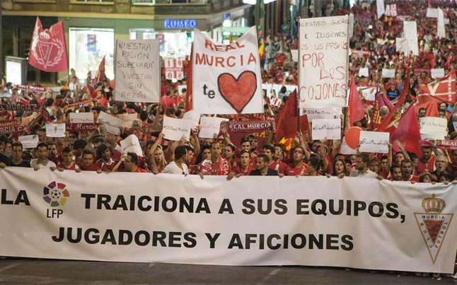 A vueltas con el fútbol y el dinero. Episodio&nbsp;mil